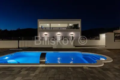 Villa 270 m², Kaštel Novi - pogled na kaštelanski zaljev - 3