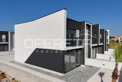 Wohnung zum Kauf in Privlaka, 108 m²