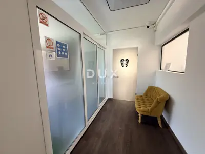 Geschäftshaus 640 m², Rijeka Martinkovac - 20 Parkplätze - 4