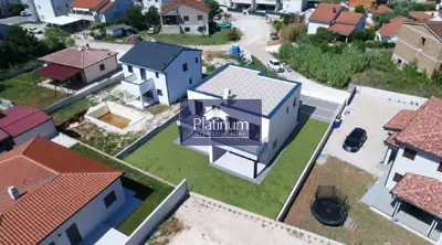 Doppelhaushälfte 120 m², Valdebek - 3 Schlafzimmer und 2 Terrassen
