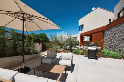 Kuća 130 m², Poreč - natkriveni bazen i vrt - 9
