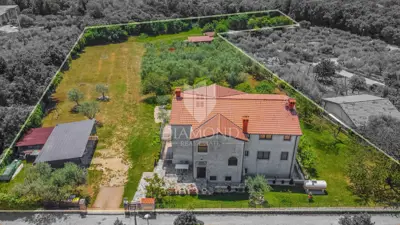 Kuća 350 m², Umag - velika okućnica 4.800 m² - 18