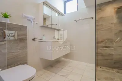Kuća 350 m², Umag - velika okućnica 4.800 m² - 9