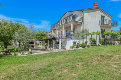 Kuća 350 m², Umag - velika okućnica 4.800 m² - 14