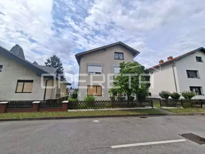 House 160 m², Banfica in Varaždin, family home - 2