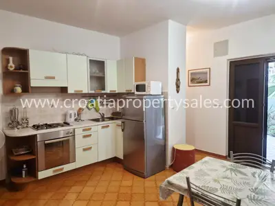 Kuća 223 m², otok Brač - brački kamen i pogled na more - 10
