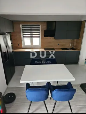 Apartment 151.7 m², Pula Centar - garden 129 m² and terrace - 3