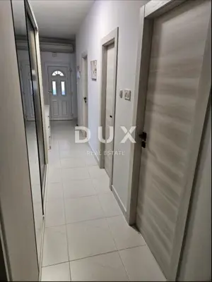Apartment 151.7 m², Pula Centar - garden 129 m² and terrace - 16