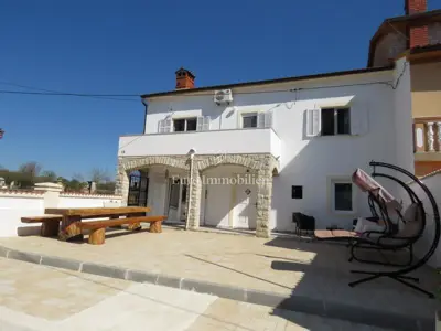 House 110 m², Filipana - pool and auxiliary building - 15