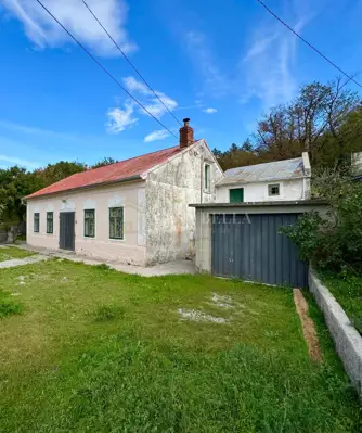 Kuća 90 m², Hreljin - prizemnica na građevinskoj parceli