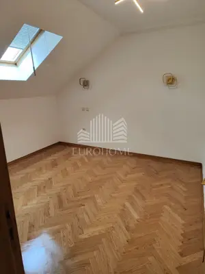 Stan 96 m², Gornja Dubrava, dvoetažni i 4 kupaonice - 10