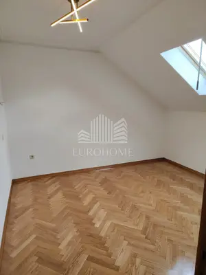 Stan 96 m², Gornja Dubrava, dvoetažni i 4 kupaonice - 9