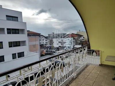 Stan 96 m², Gornja Dubrava, dvoetažni i 4 kupaonice - 3