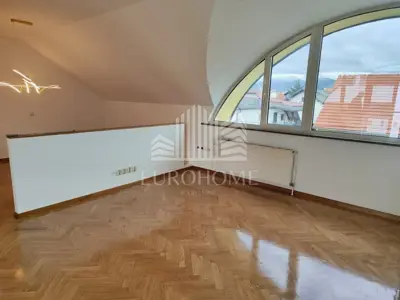 Stan 96 m², Gornja Dubrava, dvoetažni i 4 kupaonice - 5