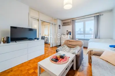 Stan 61 m², Trešnjevka - Sjever, odlična prometna povezanost - 2