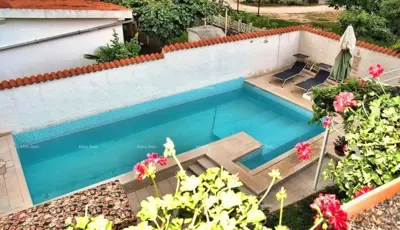Haus 230 m², Valbandon, Pool und gepflegtes Grundstück - 17