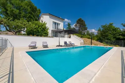 Haus 100 m², Zarečje - Pool und Grundstück 4.300 m² - 17