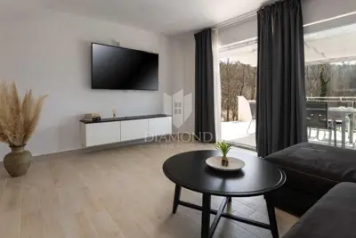 Haus 100 m², Zarečje - Pool und Grundstück 4.300 m² - 6