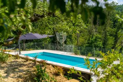 Haus 100 m², Zarečje - Pool und Grundstück 4.300 m² - 20