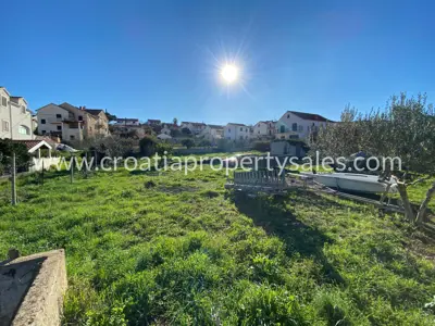 Building land 650 m², Otok Brač - near the center - 6