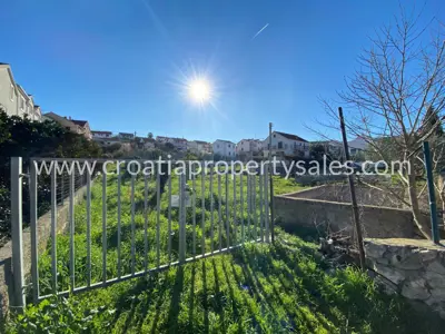 Building land 650 m², Otok Brač - near the center - 5