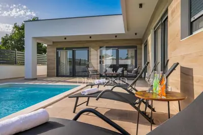 Villa 220 m², Svetvinčenat - pool and privacy - 4