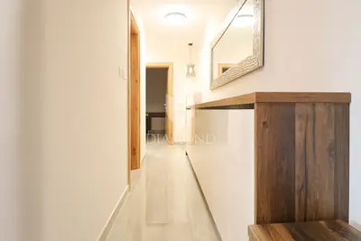 Stan 75 m², Sesvete - potpuno renoviran i namješten - 16