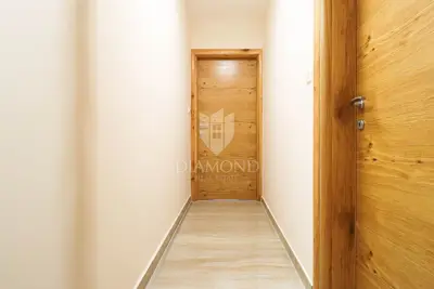 Stan 75 m², Sesvete - potpuno renoviran i namješten - 18