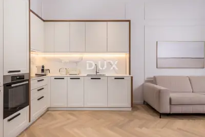 Apartment 90 m², Opatija - Centar, 50 m from the sea - 11