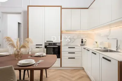 Apartment 90 m², Opatija - Centar, 50 m from the sea - 10