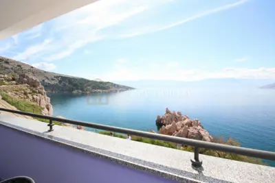 Stan 84,60 m², Baška na Krku, 2 spavaće sobe i terasa - 2