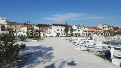 House 136 m², Otok Murter - first row to the sea - 8