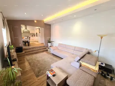 Haus 150 m², Pula Centar - Gewerberaum und Wohnung - 13