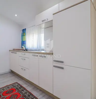 Haus 60 m², Kaštel - Terrasse und Grundstück 693 m² - 9