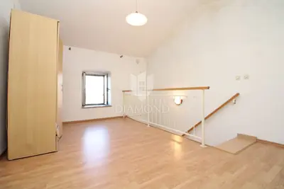 Kuća 110 m², Labin okolica - pogled na prirodu i brežuljke - 16