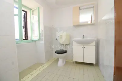 Kuća 110 m², Labin okolica - pogled na prirodu i brežuljke - 11