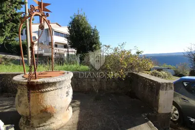Kuća 110 m², Labin okolica - pogled na prirodu i brežuljke - 19