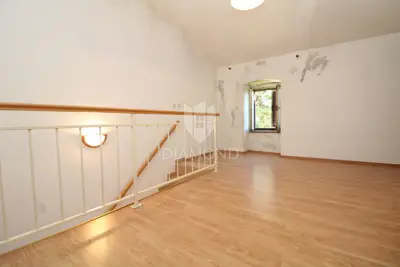 Kuća 110 m², Labin okolica - pogled na prirodu i brežuljke - 17