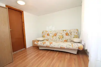 Kuća 110 m², Labin okolica - pogled na prirodu i brežuljke - 10