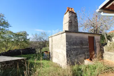 Kuća 110 m², Labin okolica - pogled na prirodu i brežuljke - 22