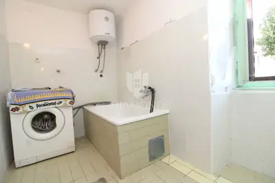 Kuća 110 m², Labin okolica - pogled na prirodu i brežuljke - 12