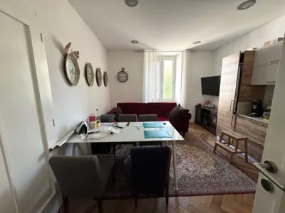 Stan 95 m², Pula Centar - 3 stambene jedinice - 2