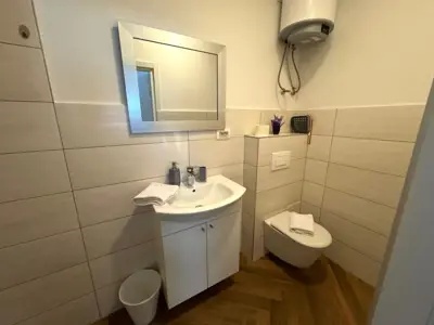 Stan 95 m², Pula Centar - 3 stambene jedinice - 10