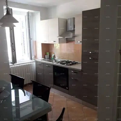 Stan 80 m², Pula Centar - prostran i svijetao - 5
