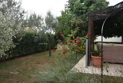 Kuća 230 m², Poreč - garaža i natkriveni parking - 3