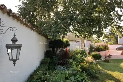 Kuća 230 m², Poreč - garaža i natkriveni parking - 4