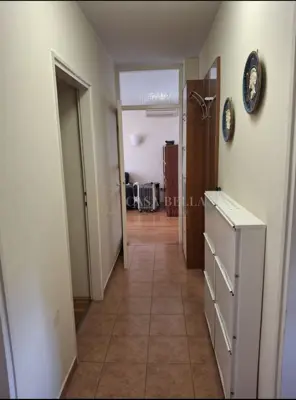 Stan 9 m², Palit na Rabu, 2 spavaće sobe i balkon