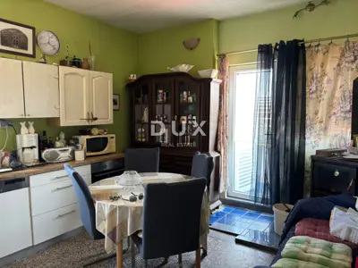 Stan 63 m², Pula Centar - dvije terase i odvojena kuhinja - 10
