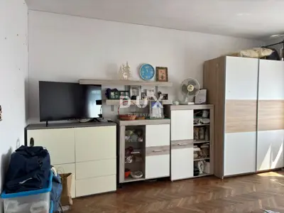 Stan 63 m², Pula Centar - dvije terase i odvojena kuhinja - 2