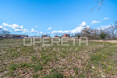 Kanfanar, Kanfanar, 945,00 m², 122.500,00 EUR - 2